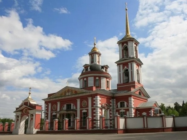 "К чародею Брюсу. Усадьбы Стромынского тракта"