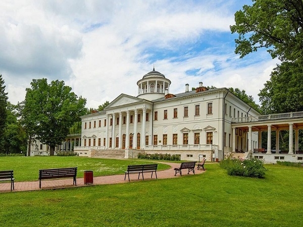 "Русский Парнас Остафьево, шедевр барокко в Дубровицах"