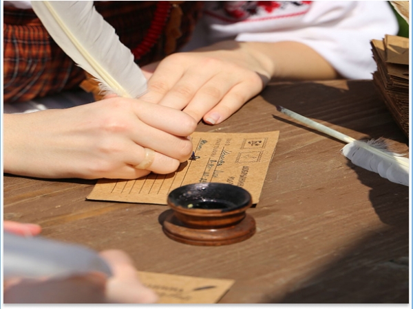 "Обзорная экскурсия для школьников по Москве + мастер-класс по письму гусиными перьями”